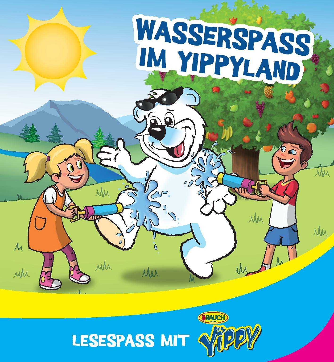 Liza und Max spritzen mit Wasserpistolen auf ihren Freund Yippy Bär. Alle lachen. Die Sonne und Fruchtbaum im Hintergrund