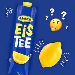 RAUCH Ice Tee Saft mit Zitrone Geschmack auf blauem Hintergrund und Zitrone